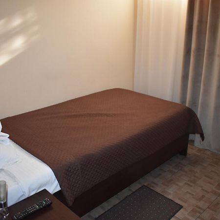 Garni Hotel Lion Jagodina Bagian luar foto