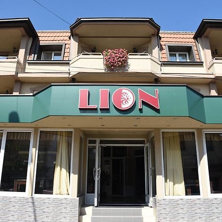 Garni Hotel Lion Jagodina Bagian luar foto