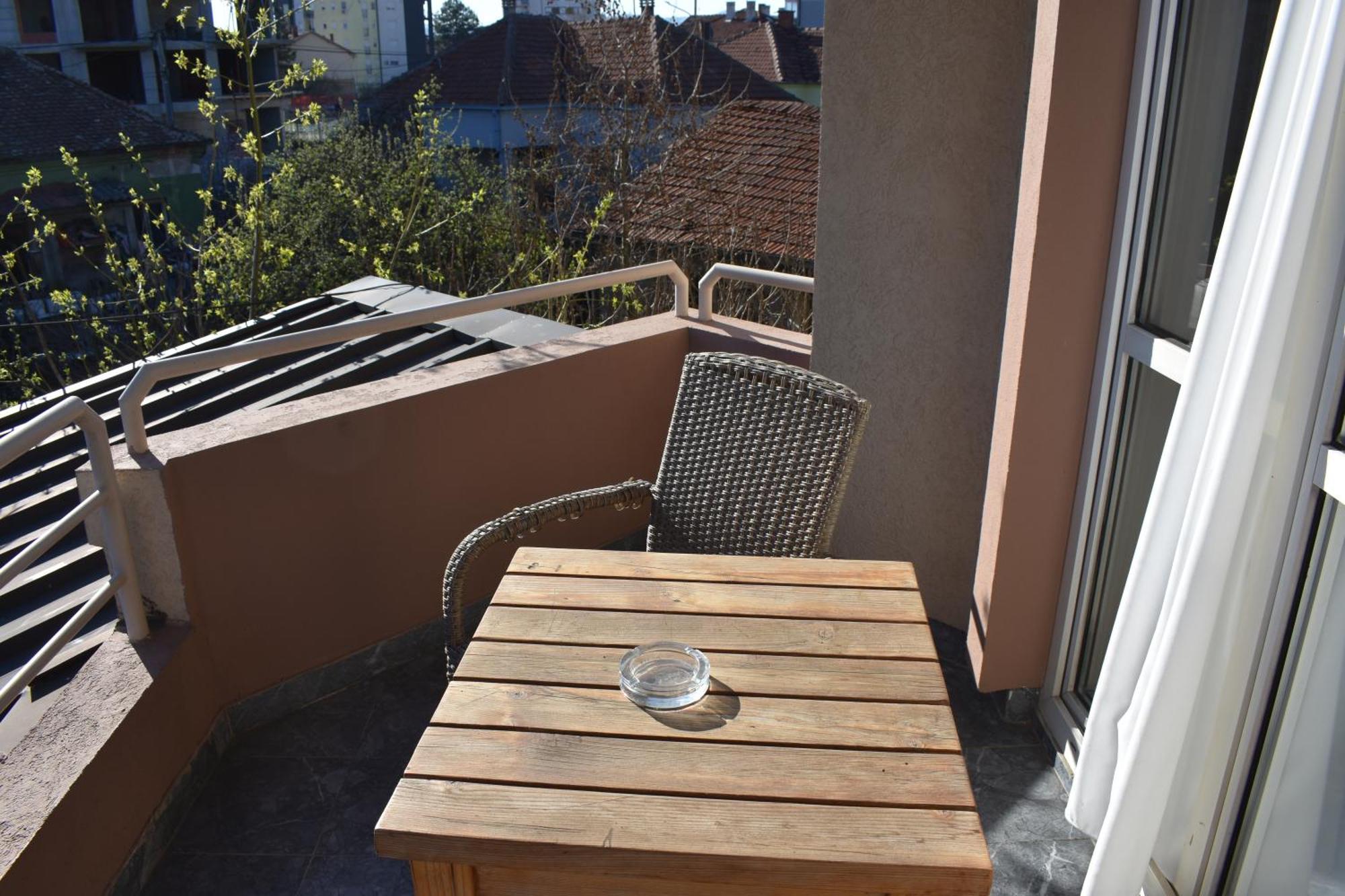 Garni Hotel Lion Jagodina Bagian luar foto