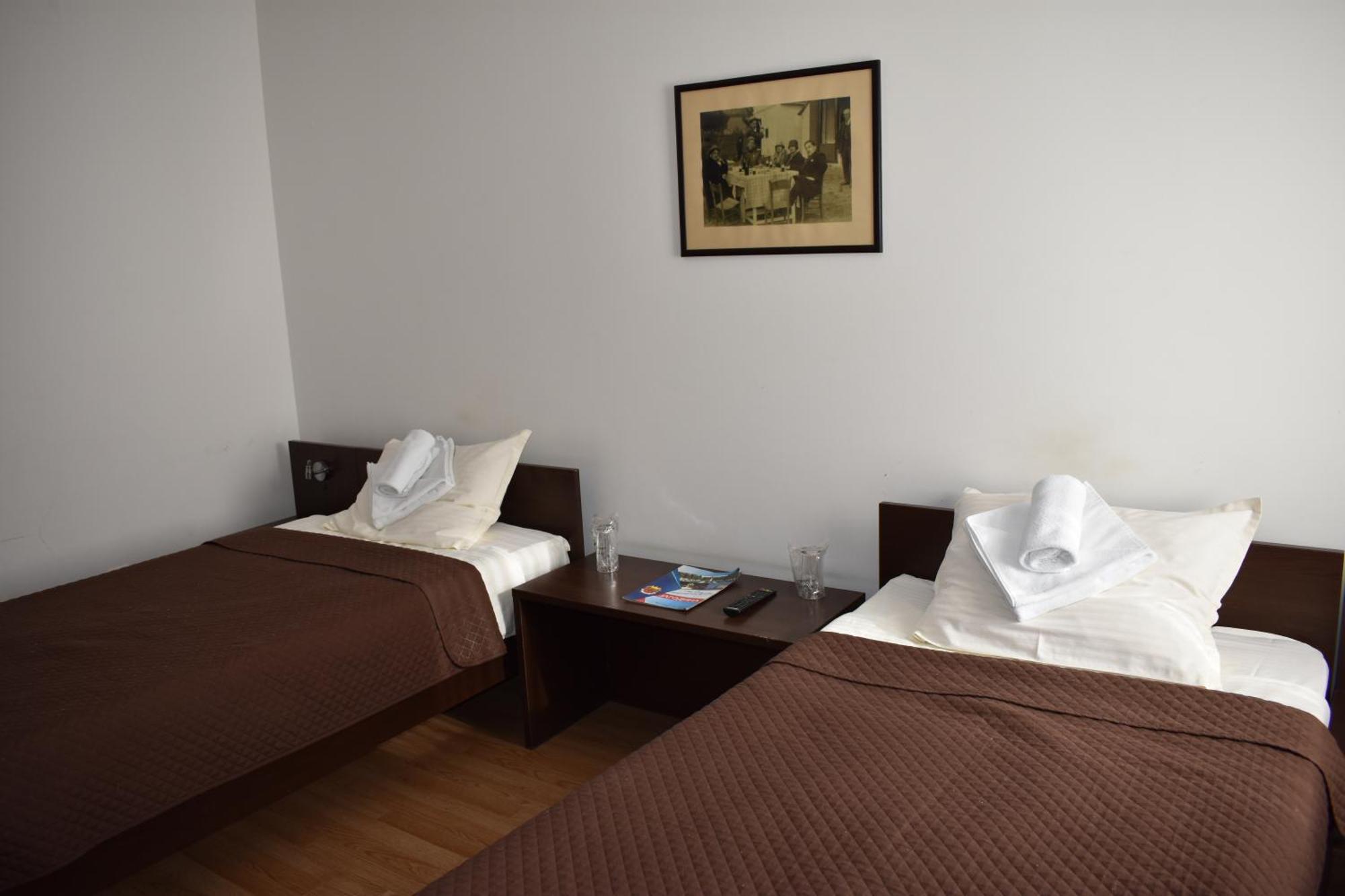 Garni Hotel Lion Jagodina Bagian luar foto