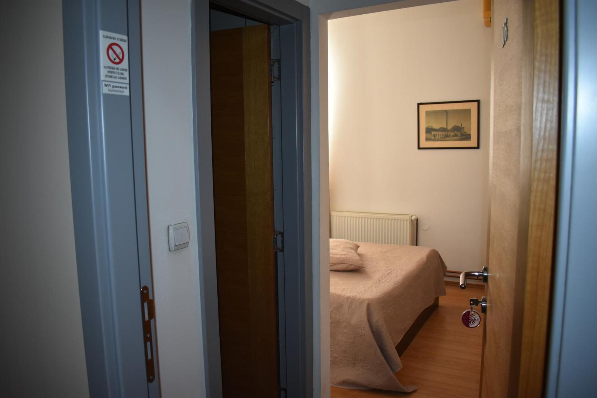 Garni Hotel Lion Jagodina Bagian luar foto