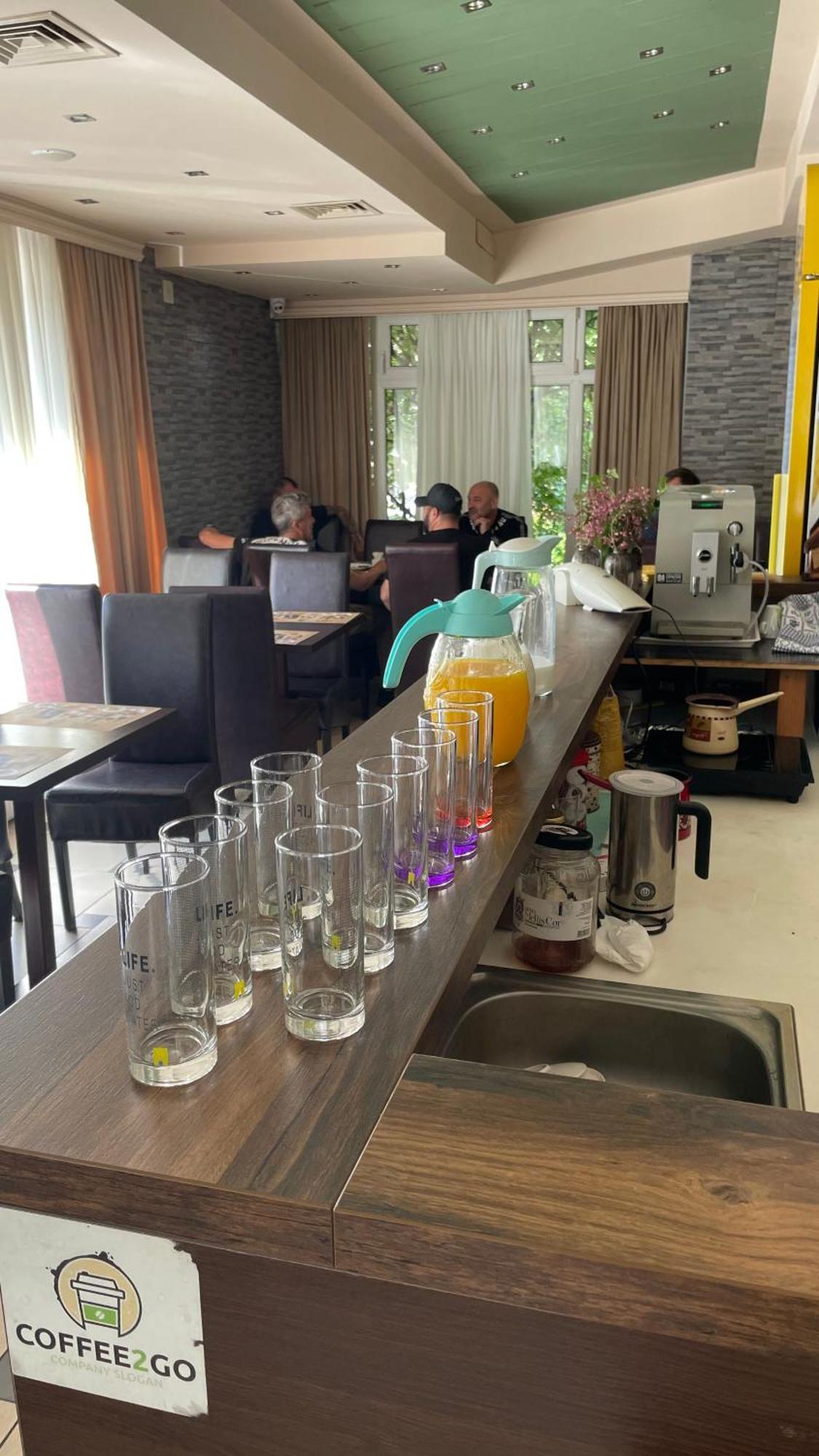 Garni Hotel Lion Jagodina Bagian luar foto
